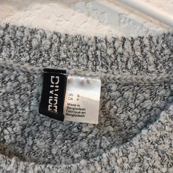 Sweater, size S - Picture 3 of 3